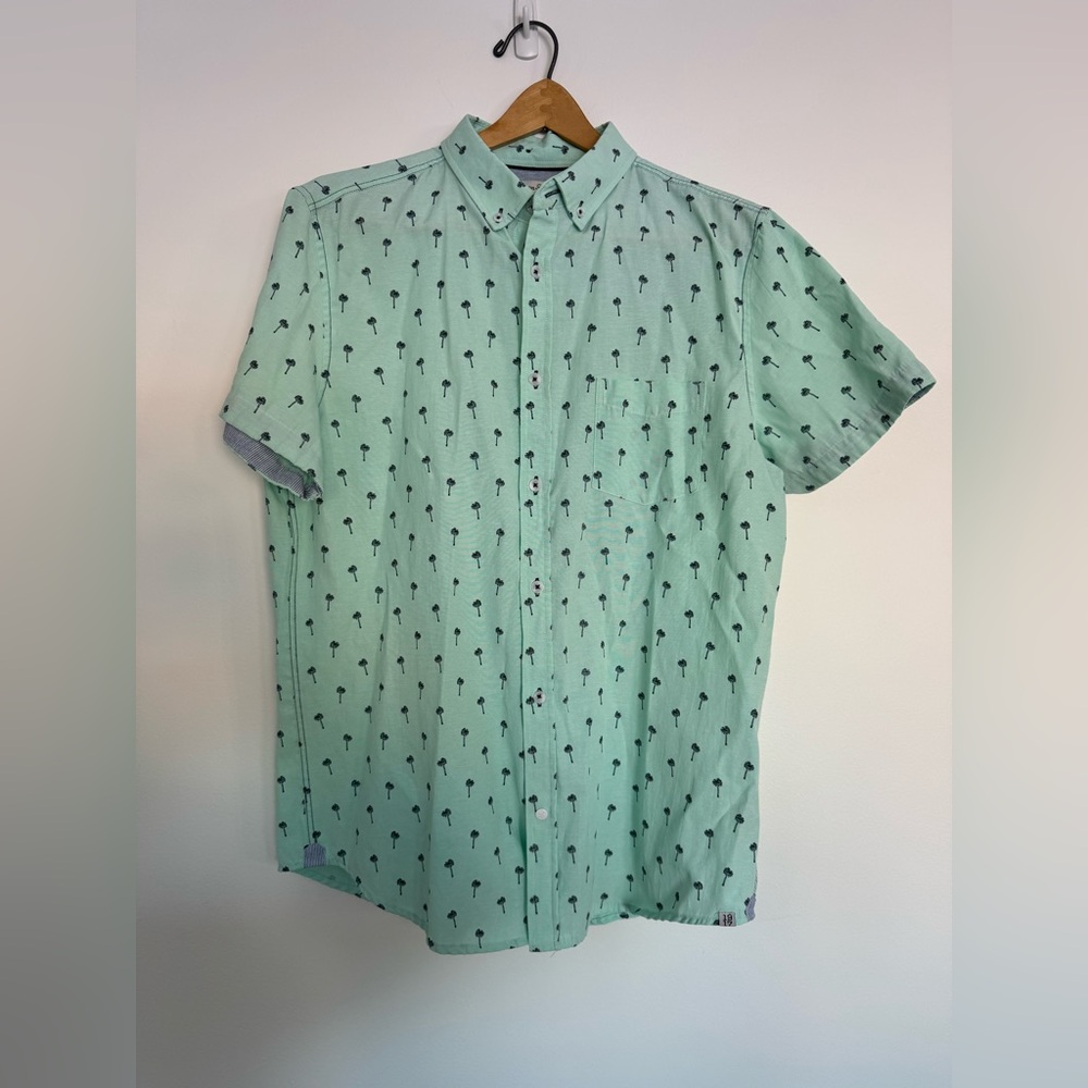 Men’s Sovereign Code button down short sleeve shirt